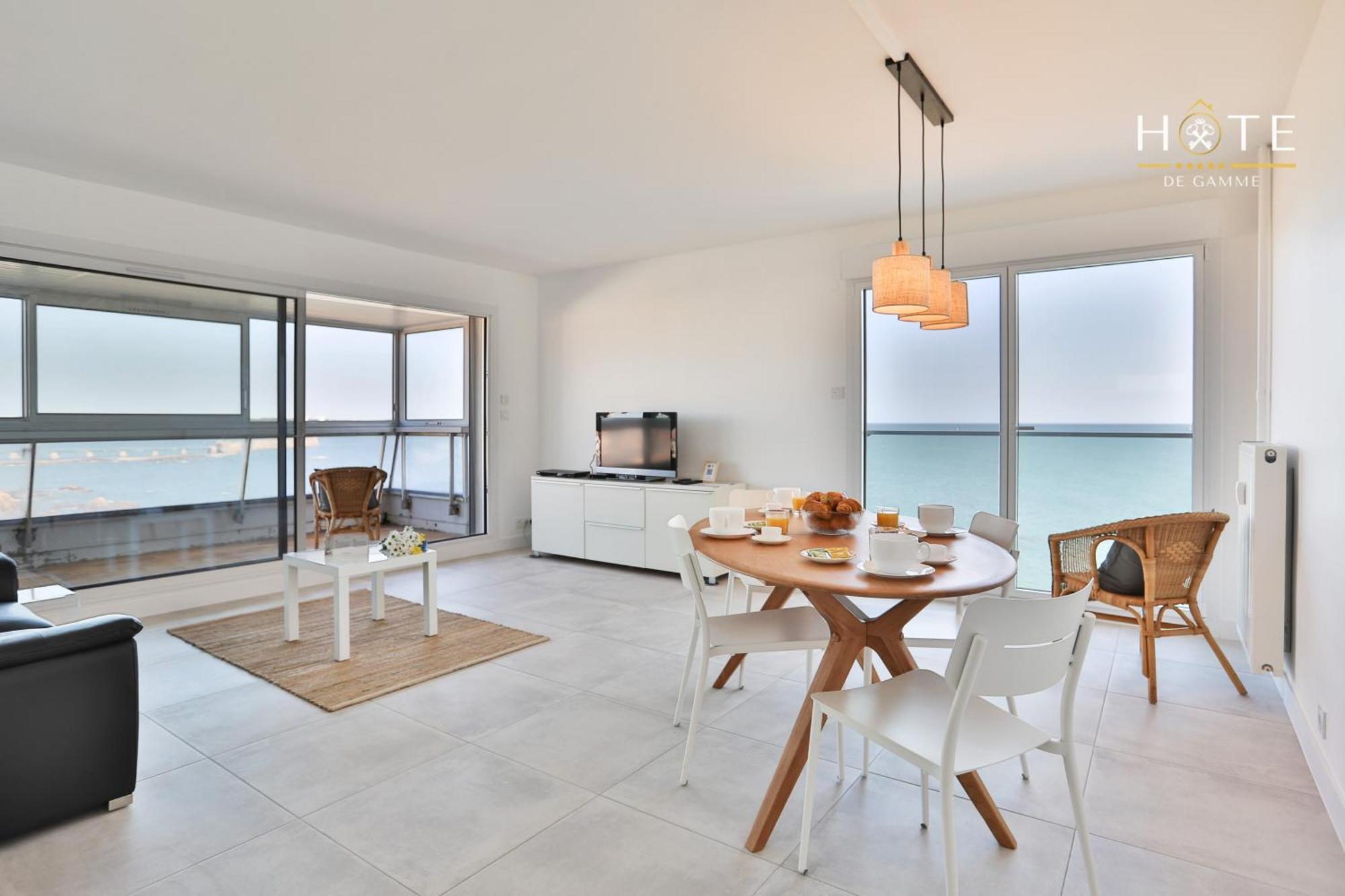 Appartement De Caractere, Superbe Vue Mer 280° La Chaume Exterior foto